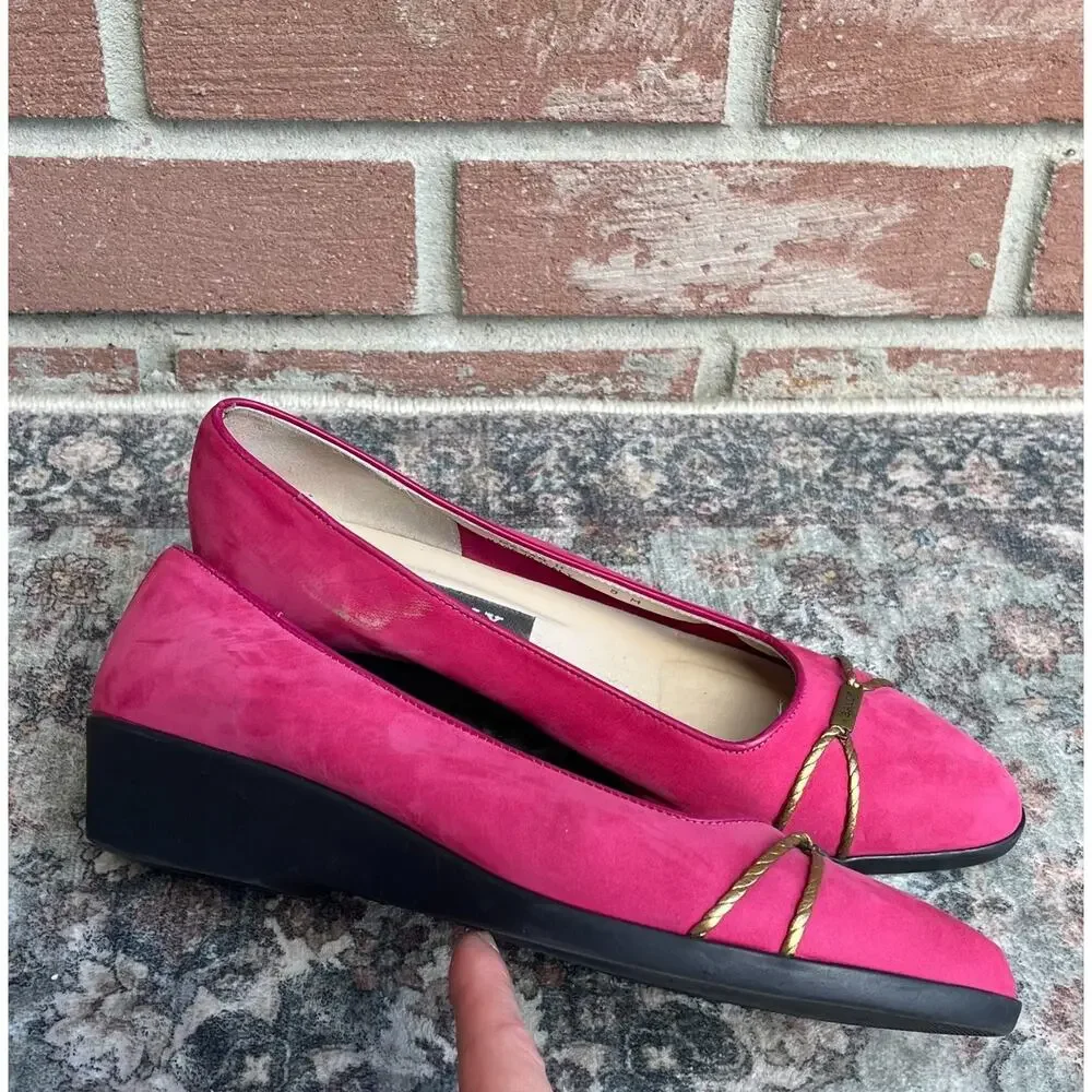 Vtg BALLY Megan II / Women's 8 M / Hot Pink Suede Flats Gold Logo Italy